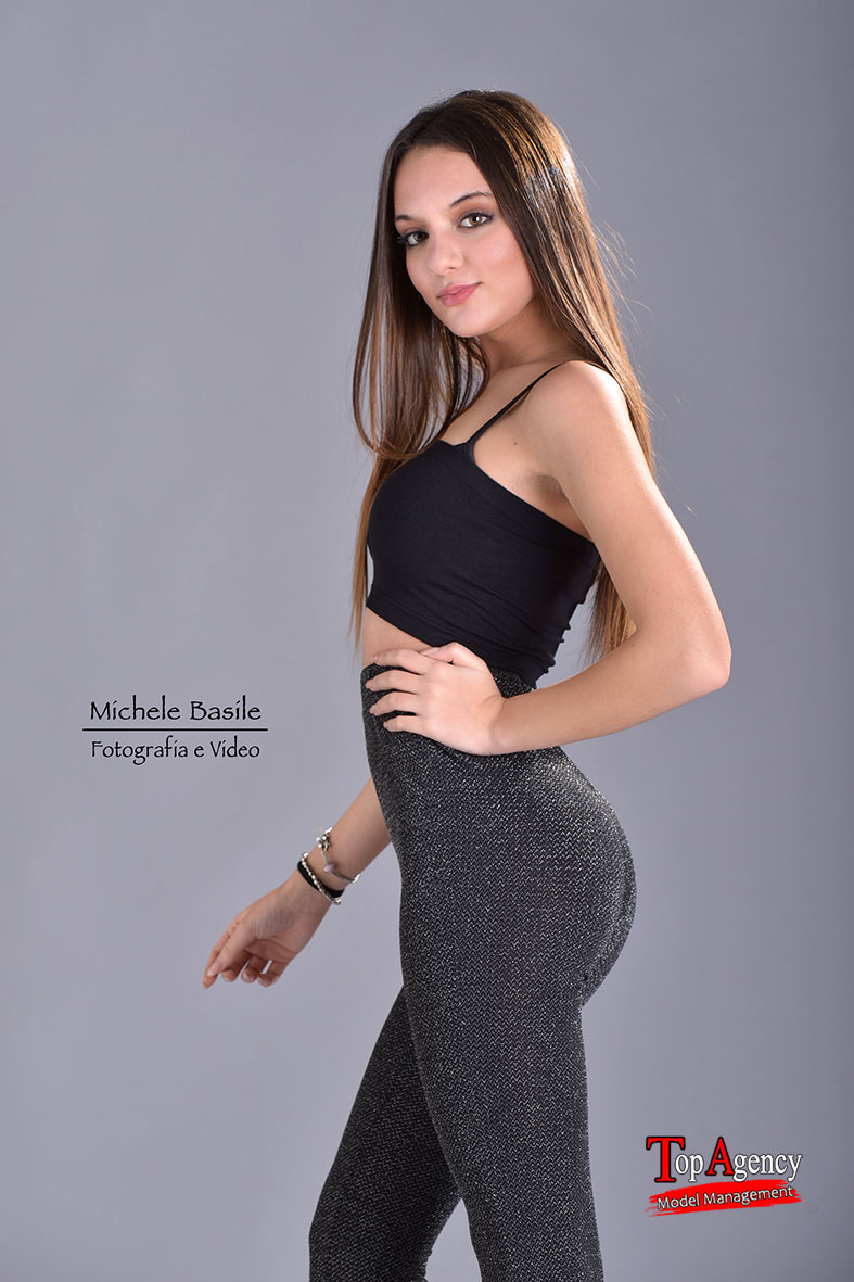 Modella -VIR_5907